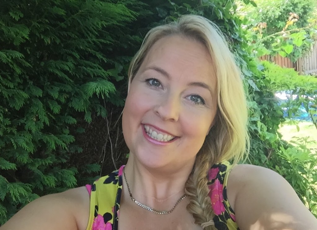 A profile photo of Deb Baff.